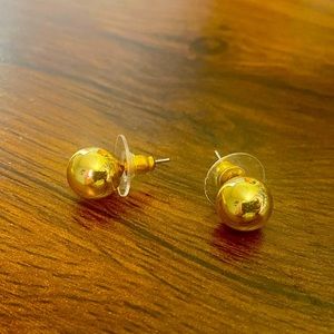 🍀Gold Colored Stud Earrings